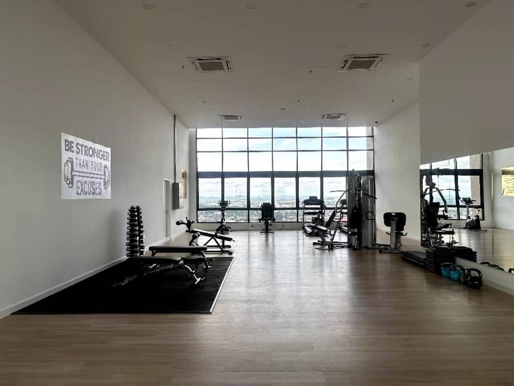 The Apple Premier Condo Three Bedroom In Melaka Экстерьер фото